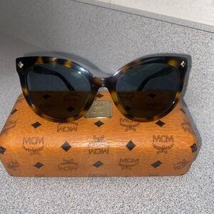 MCM Women's MCM612S 214 Tortoiseshell Cat Eye Sunglasses 56-19-140 GUC
